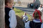 2024_04_30-TN-Opatova-Den-kroja-Stavanie-maja-044
