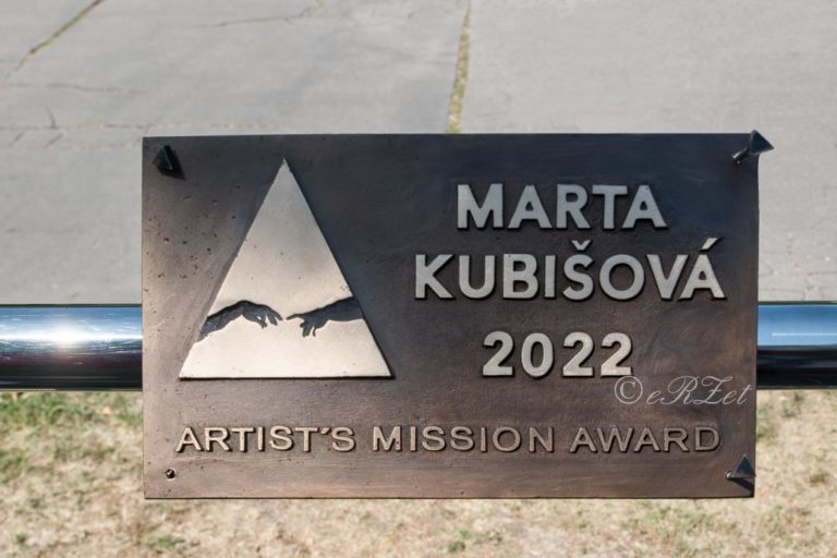 Cena Umelcova misia 2022 patrí pani Marte Kubišovej