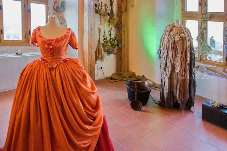 Na Trenčianskom hrade sa stretli princezničkovské rozprávkové kostýmy