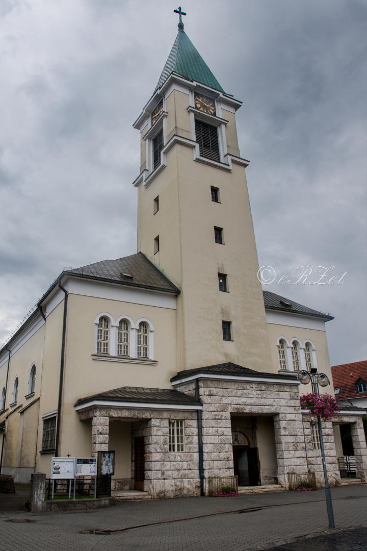 V Bytči za letcom RAF Ivanom Ottom Schwarzom
